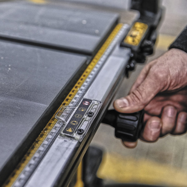 Serra Circular de Bancada Elétrica Dewalt 220V 2000w 10" DW7492-B2 para Madeira